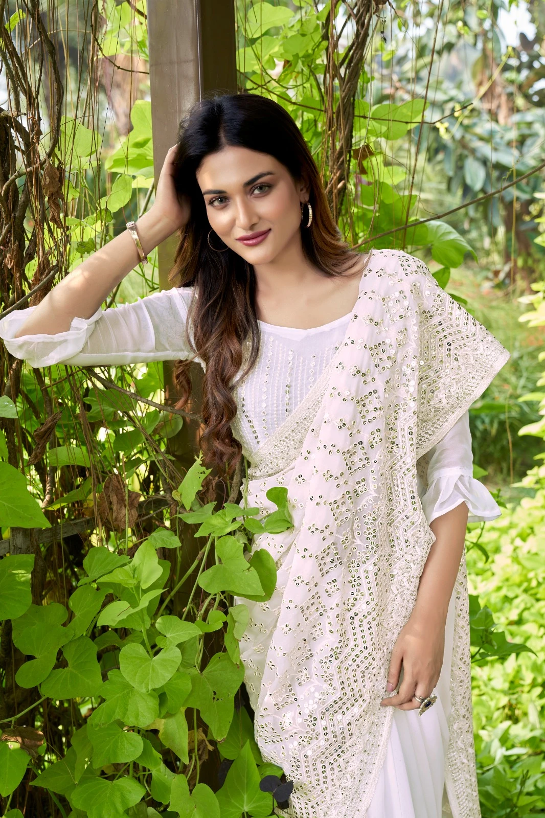 Vardan Ethnic White Tone 3 Georgette Wholesale Fancy Saree — Wholesale Sarees, MPA wholesale from Surat — Photo 4
